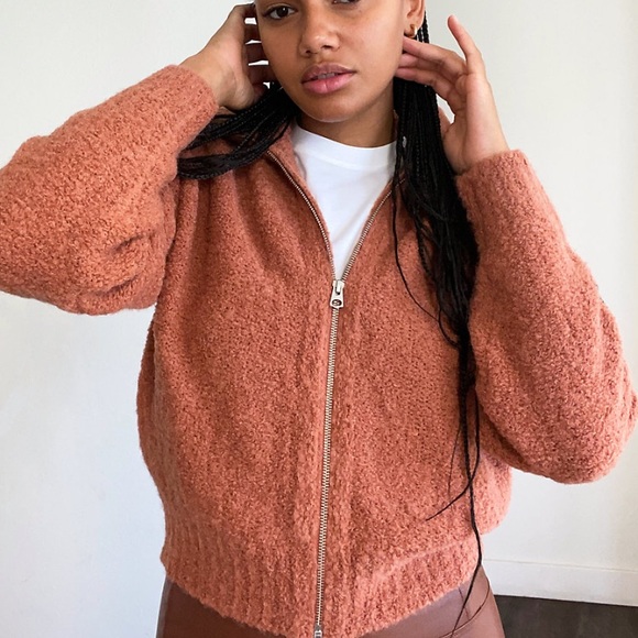 Aritzia Wilfred Free Fluffy Zip Up Sweater - Picture 2 of 4